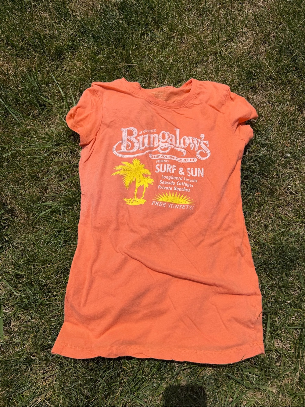 Y2K AE Orange Bungalow's Beach Club tee Size Small